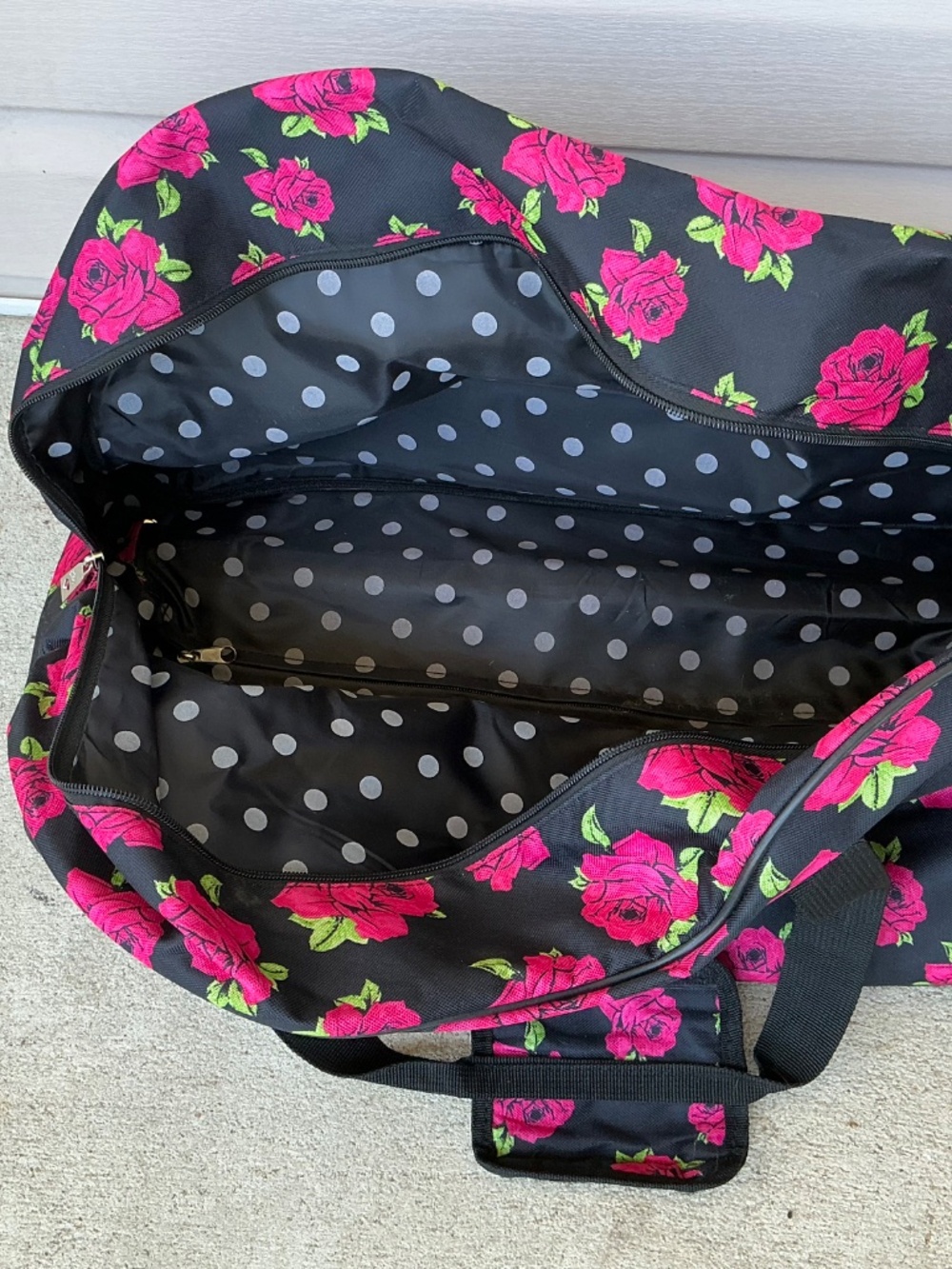 Betsy Johnson Luggage Bag - Picture 5 of 5